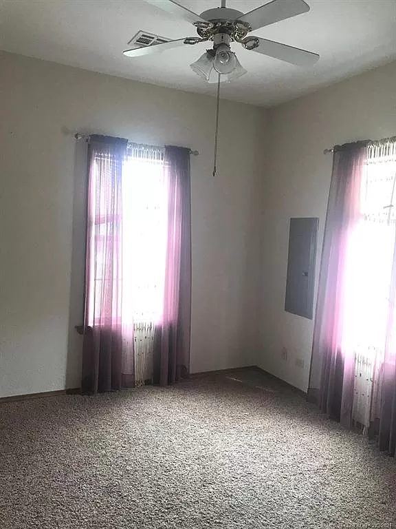 Second bedroom, spring 2021.